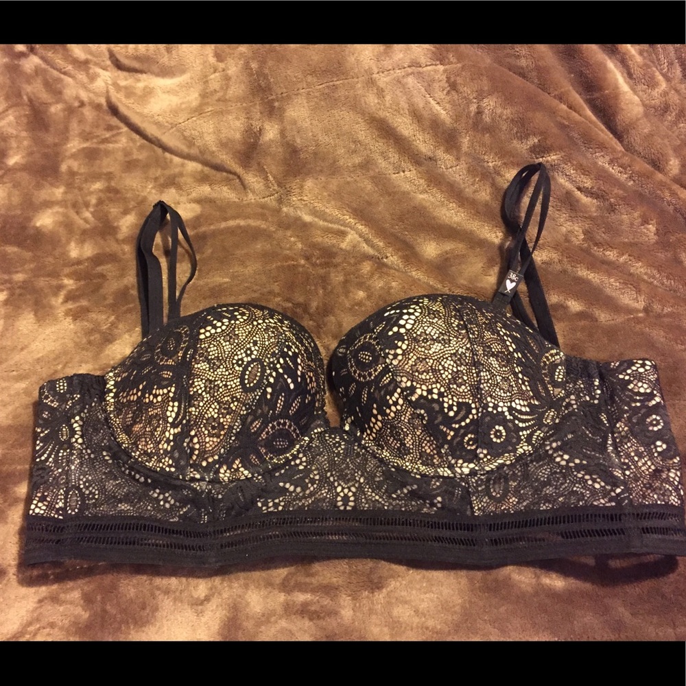 Victoria Secret push up/strapless bra
